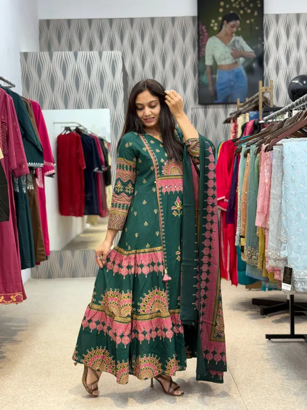 Green_Cotton_Anarkali_Floral_Printed_Kurti_Set_With_Dupatta_For_Women