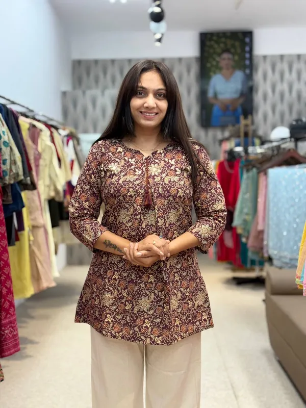 Maroon_Cotton_Floral_Printed_Straight_Tunic_With_Pants_For_Women