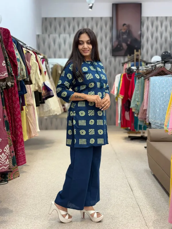 Navy_Blue_Printed_Kurta_With_Matching_Pants