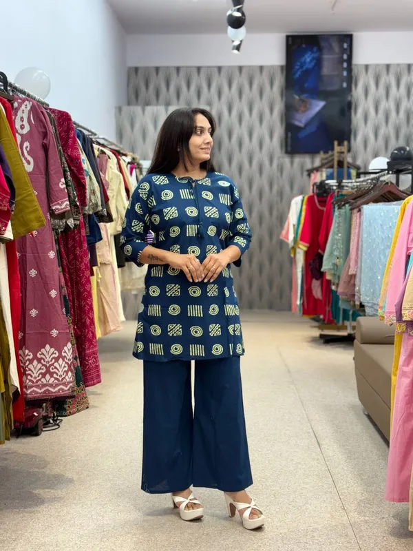 Navy_Blue_Printed_Kurta_With_Matching_Pants