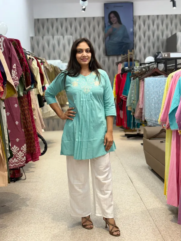Sea_Green_Cotton_Floral_Embroidered_Tunic_For_Women