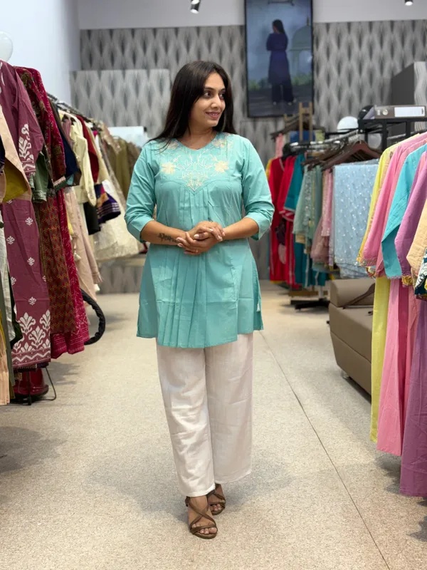 Sea_Green_Cotton_Floral_Embroidered_Tunic_For_Women