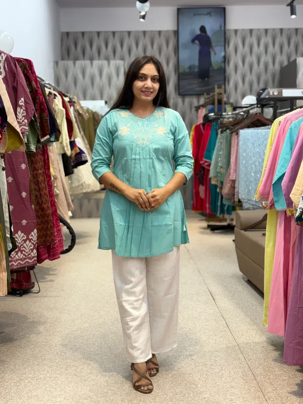 Sea_Green_Cotton_Floral_Embroidered_Tunic_For_Women