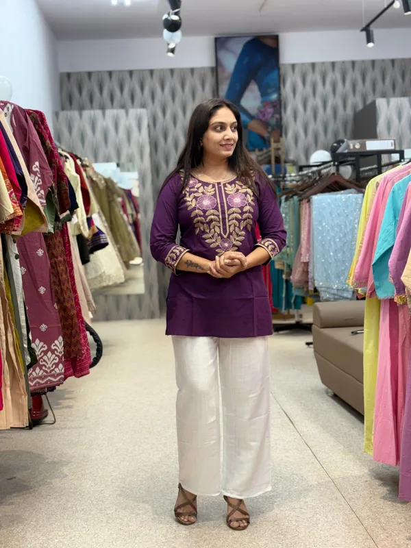 Wine_Purple_Cotton_Floral_Embroidered_Tunic_For_Women