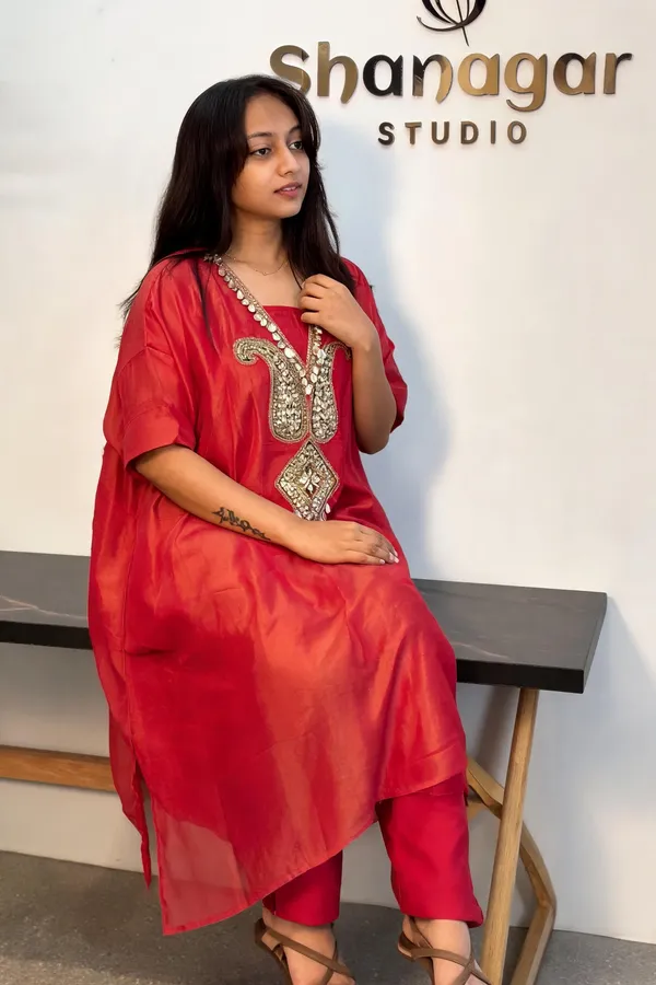 Red_Salsa_Kaftan_Embroidered_Kurta_For_Women