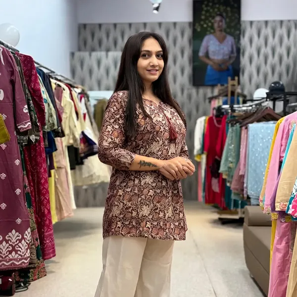 Maroon_Cotton_Floral_Printed_Straight_Tunic_With_Pants_For_Women
