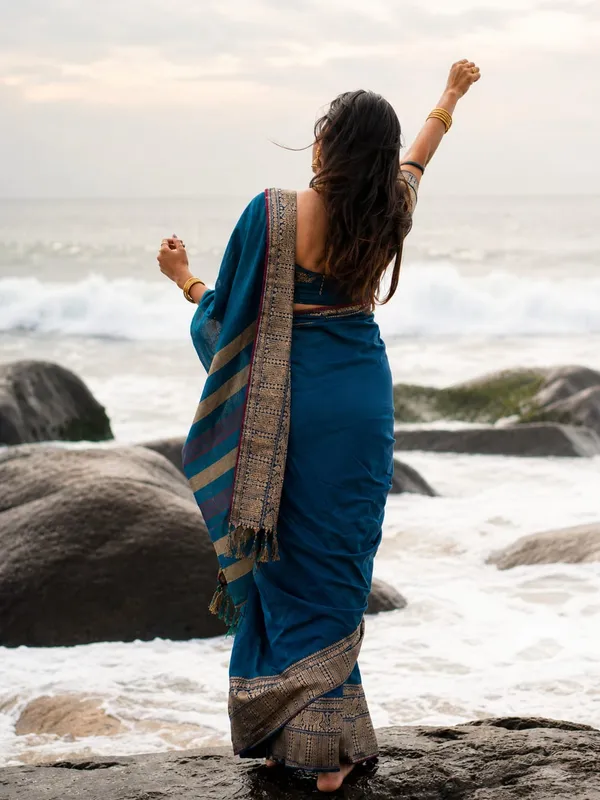 Gopika_Teal_Blue_Big_Elephent_Border_Narayanpet_Pure_Cotton_Saree_With_Running_Blose_Piece_For_Women