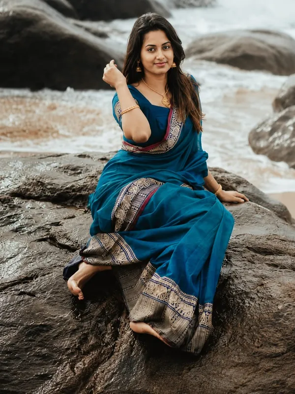 Gopika_Teal_Blue_Big_Elephent_Border_Narayanpet_Pure_Cotton_Saree_With_Running_Blose_Piece_For_Women