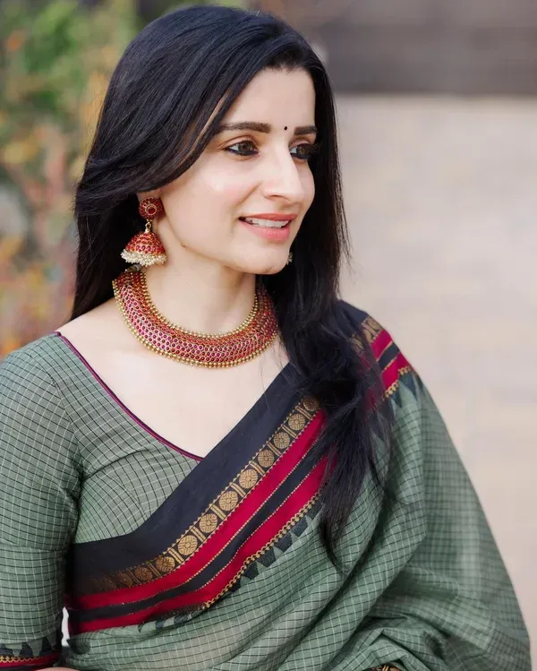 Pista_Green_Checked_Pattern_Narayanapet_Pure_Mercerized_Cotton_Saree_With_Running_Blouse_For_Women