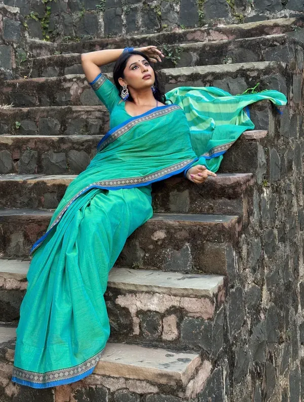 Shraddha_Teal_green_Narayanapet_Pure_Handloom_Masarai_Cotton_Saree_With_Running_Blouse_Piece_Same_Saree_Color_For_Women