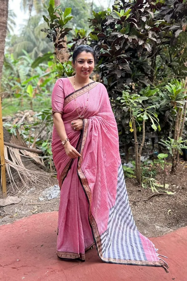 Deepali_Dual_Tone_Pink_Narayanapet_Pure_Handloom_Cotton_Saree_With_Running_Blouse_Piece_Same_As_A_Saree_Color_For_Women