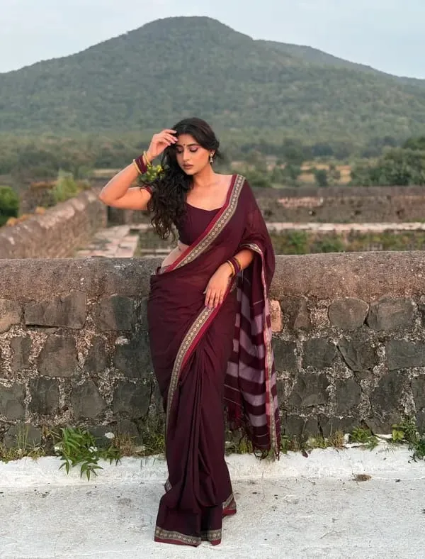Shraddha_Coffee_Narayanapet_Pure_Handloom_Cotton_Saree_With_Running_Blouse_Piece_Same_Saree_Color_For_Women