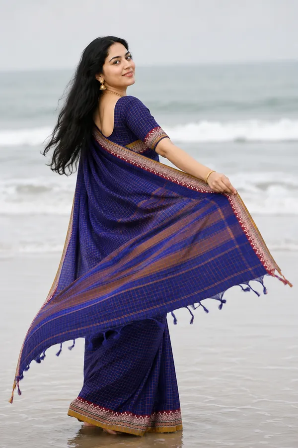 Navyl_Blue_Narayanapet_Pure_Cotton_Small_Checks_Saree_For_Women_Blouse_Piece_Same_Saree_Color_For_Women