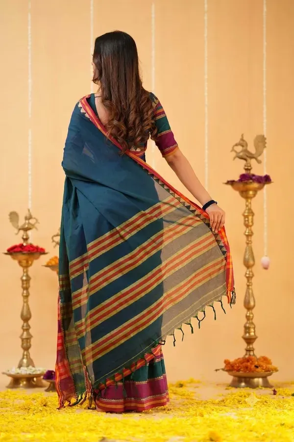 Rangoli_Border_Rama_Magenta_Burder_Narayanpet_Pure_Handloom_Cotton_Saree_With_Running_Blouse_Piece_For_Women