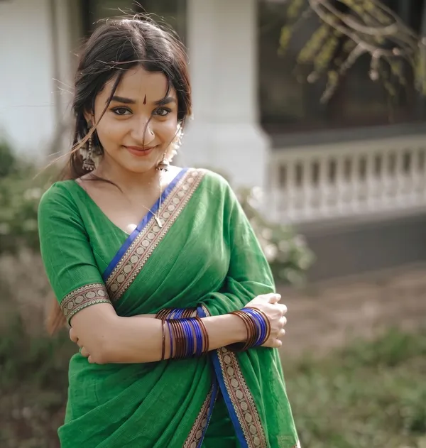 Shraddha_Green_Small_Border_Narayanpet_Pure_Handloom_Cotton_Sarees_With_Running_Blouse_Piece_For_Women