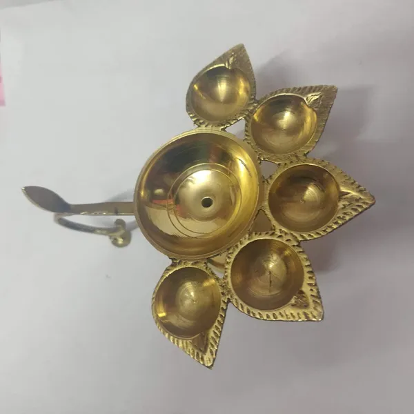 Gold_Brass_Diya_For_Home_Decor