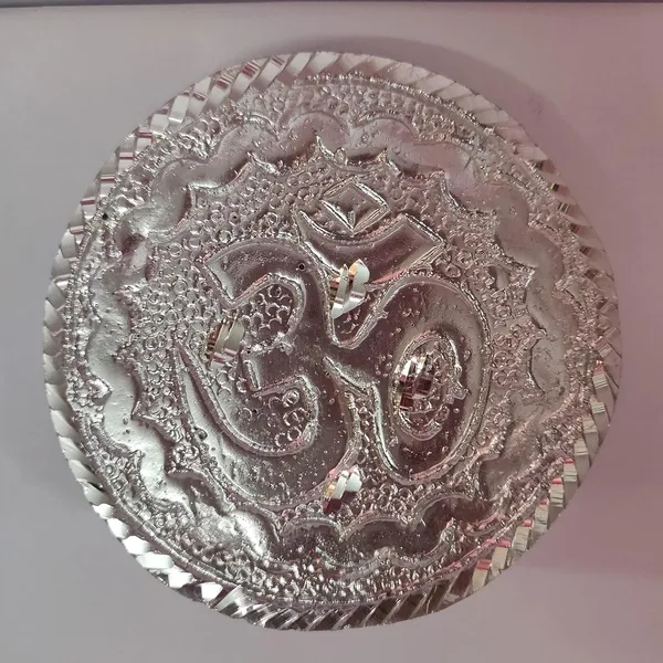 Silver_Metal_Diya_Stand_For_Home_Decor