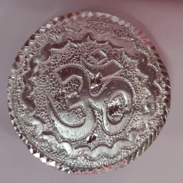 Silver_Metal_Diya_Stand_For_Home_Decor