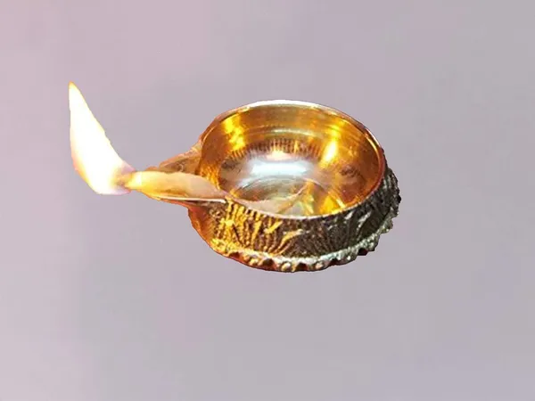 Gold_Brass_Brass_Diya_For_Home_Decor