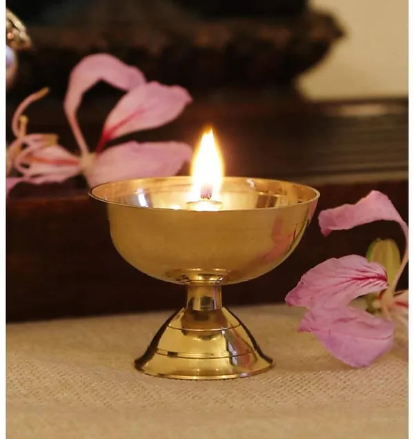 Gold_Brass_Brass_Diya_For_Home_Decor