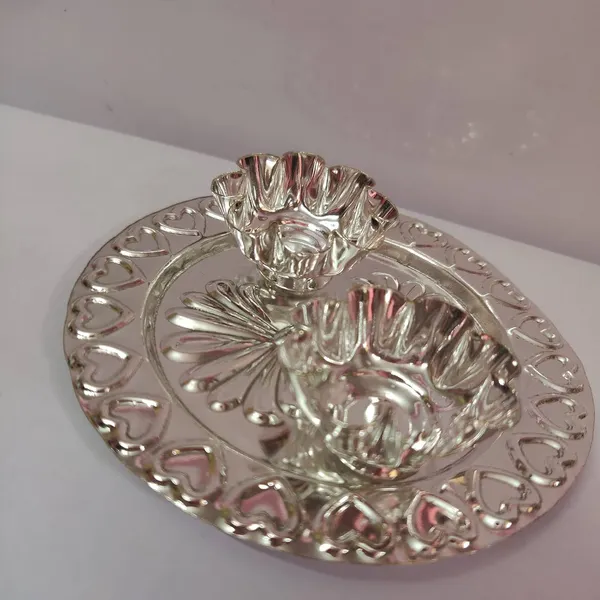 Silver_Metal_Haldi_Kumkum_Holder_For_Home_Decor