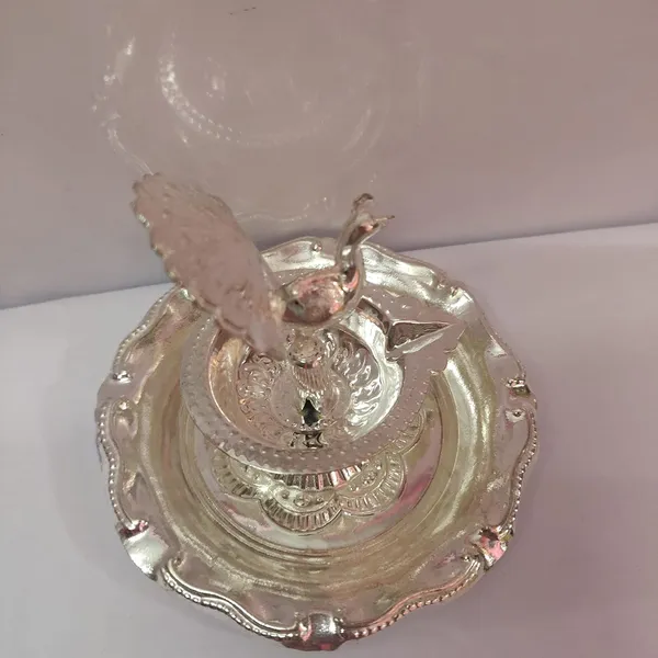 Golden_Aluminium_Haldi_Kumkum_Holder_For_Home_Decor