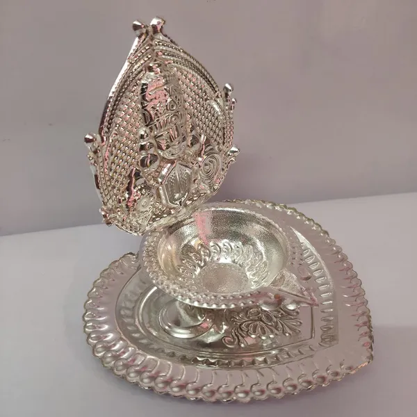 Glod_Brass_Diya_And_Oil_Lamp_For_Home_Decor