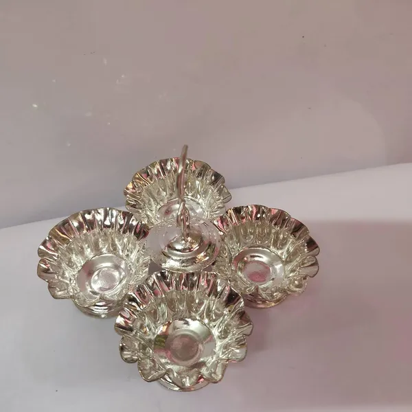 Brown_Metal_Pooja_Holder_For_Home_Decor