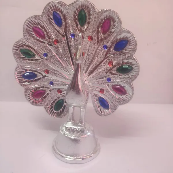 Silver_Metal_Peacock_Figurine_For_Home_Decor