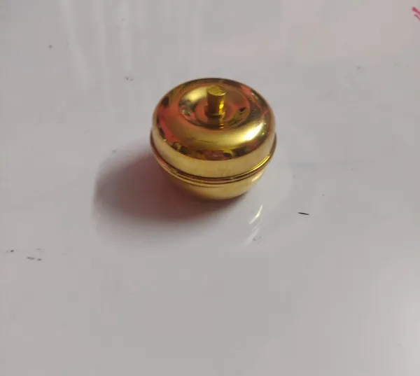 Golden_Brass_Kumkum_Box_For_Home_Decor