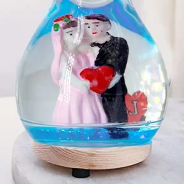 Blue_Glass_Couple_Figurine_For_Home_Decor