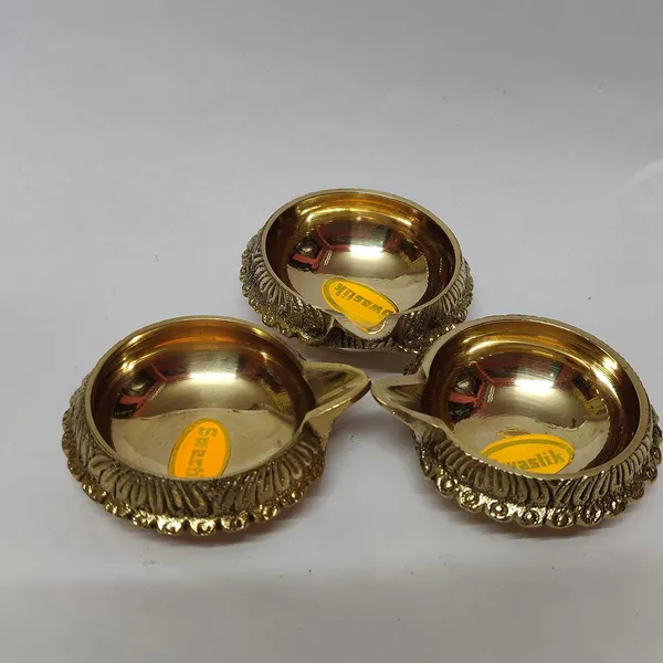 Gold_Brass_Brass_Diya_For_Home_Decor