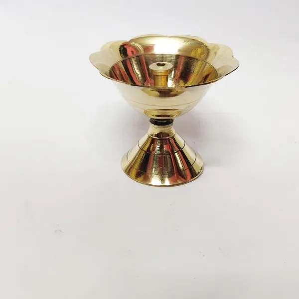 Gold_Brass_Diya_For_Home_Decor