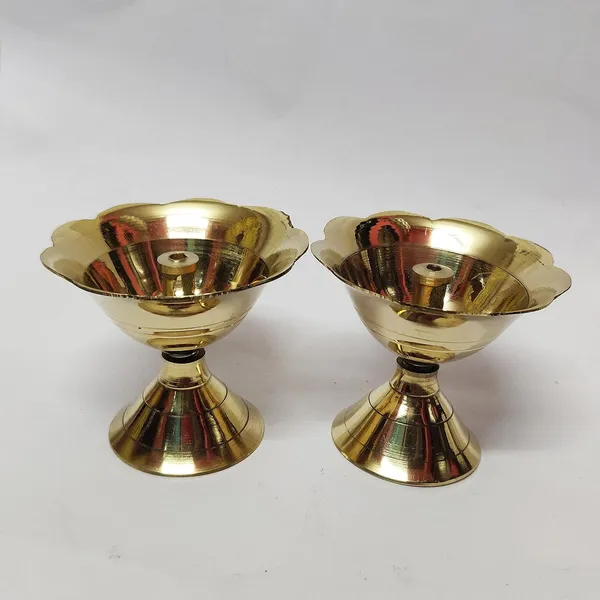 Gold_Brass_Diya_For_Home_Decor