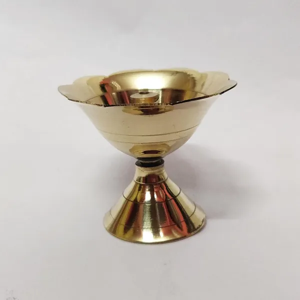 Gold_Brass_Diya_For_Home_Decor