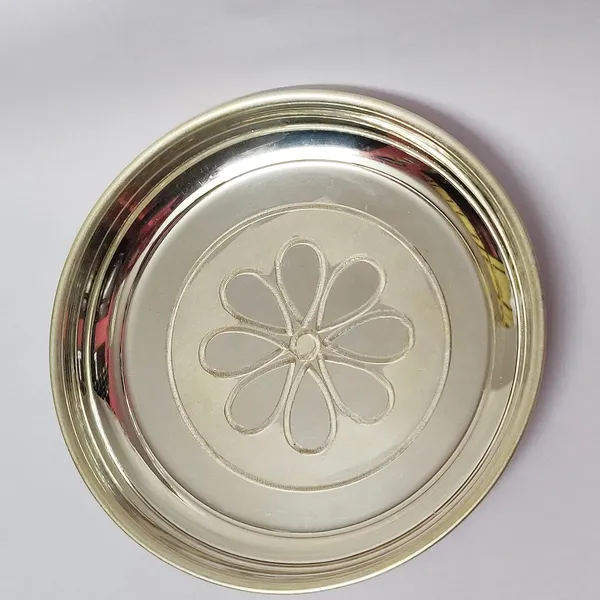 Silver_Metal_Pooja_Plate_For_Home_Decor