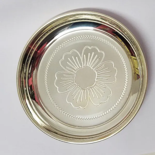 Silver_Metal_Pooja_Plate_For_Home_Decor