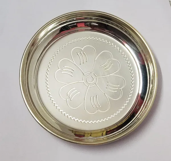 Silver_Metal_Pooja_Plate_For_Home_Decor