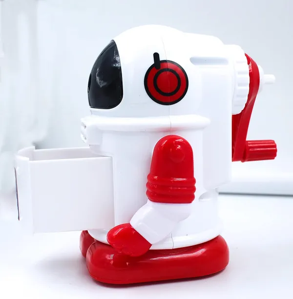Brown_Plastic_Pencil_Sharpener_For_Home_Decor