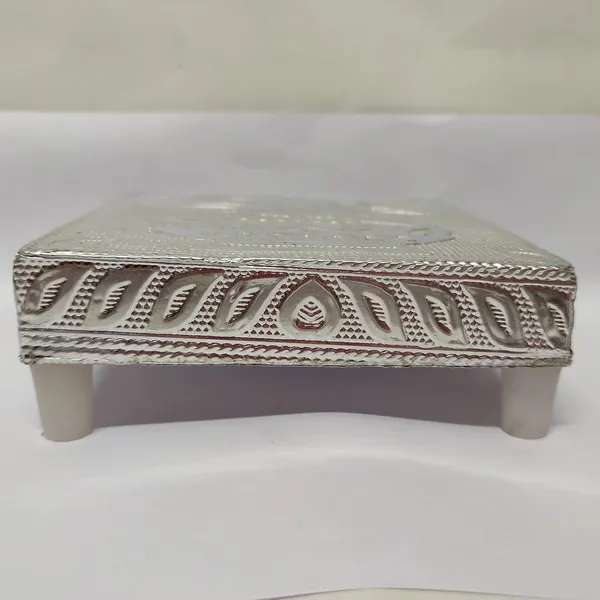 Silver_Wood_Pooja_Chowki_For_Home_Decor