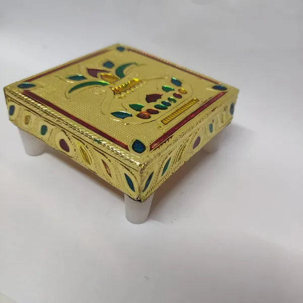 Festilo_Gold_Wood_Pooja_Chowki_And_Stool
