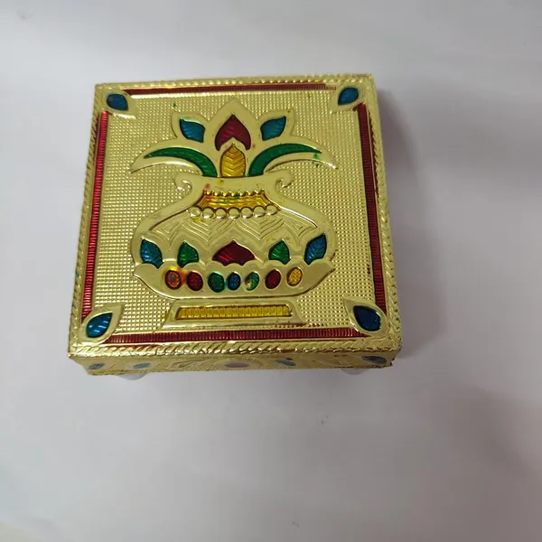 Festilo_Gold_Wood_Pooja_Chowki_And_Stool