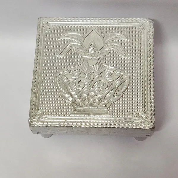 Silver_Wood_Pooja_Chowki_And_Stool_For_Home_Decor