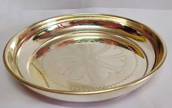 Silver_Metal_Plate_For_Home_Decor