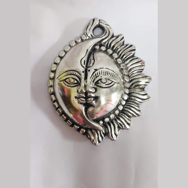 Festilo_Silver_Aluminium_Wall_Hanging