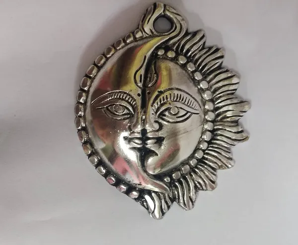 Festilo_Silver_Aluminium_Wall_Hanging