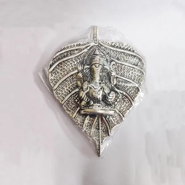 Silver_Aluminium_Wall_Hanging_For_Home_Decor