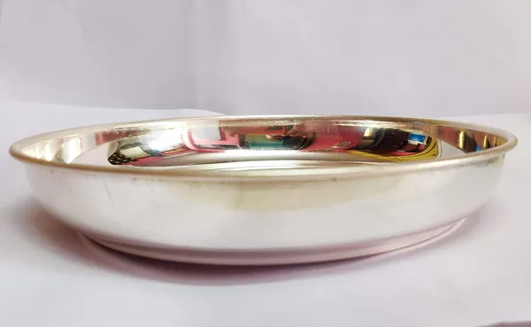 Silver_Metal_Plate_For_Home_Decor