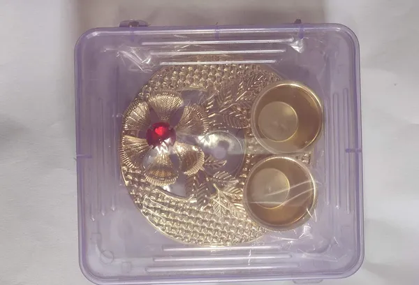 Gold_Metal_Haldi_Kumkum_Holder_For_Home_Decor