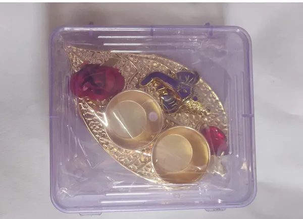 Festilo_Multicolor_Metal_Haldi_Kumkum_Holder